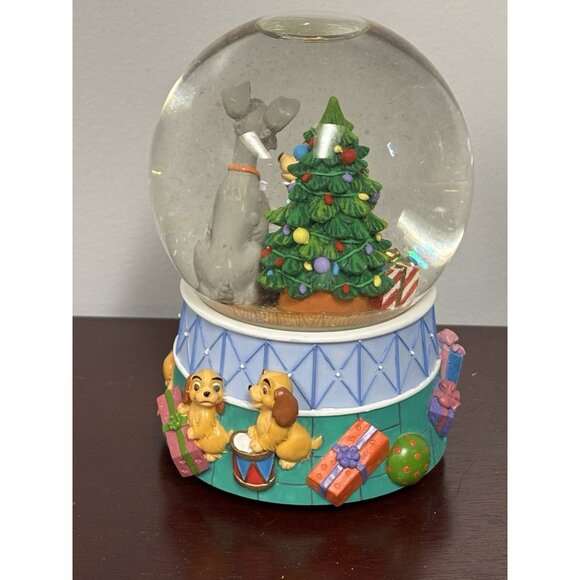 Disney Lady & The Tramp Dog Christmas Tree Deck Halls Musical Water Globe - Picture 14 of 17